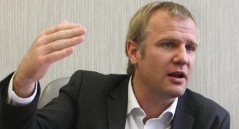 Senador Felipe Kast: “Terminó el suplicio para los migrantes en nuestro país”