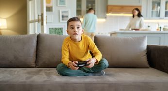 Qué es Tecnoferencia y cómo puede afectar el desarrollo del lenguaje en los niños