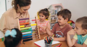UNAB organiza seminario sobre proyecto de ley de Sala Cuna "Universal": ¿Es una iniciativa que beneficiará a todas las madres y niños de Chile?