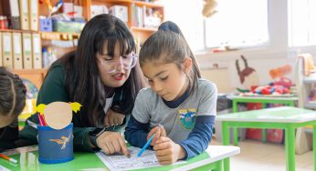 Premiarán a educadoras y técnicos en párvulos que fomenten la asistencia con un viaje a la NASA